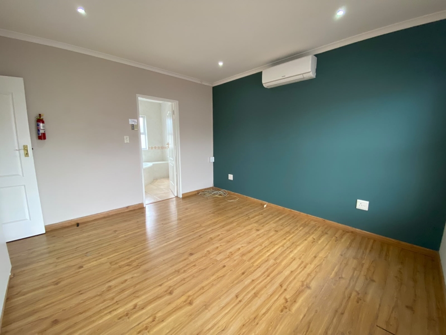 To Let 3 Bedroom Property for Rent in Parklands Western Cape